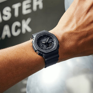 ga-2140re-1aer REMASTER BLACK per il 40° anniversa