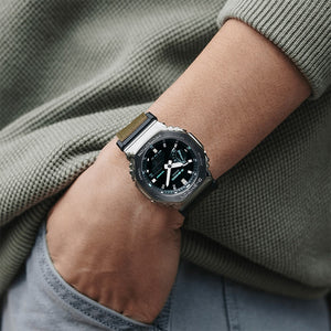 GM-2100CB-3AER G-SHOCK ANADIGITAL