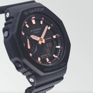 gma-s2100-1aer g-shock quadrante nero con indici r